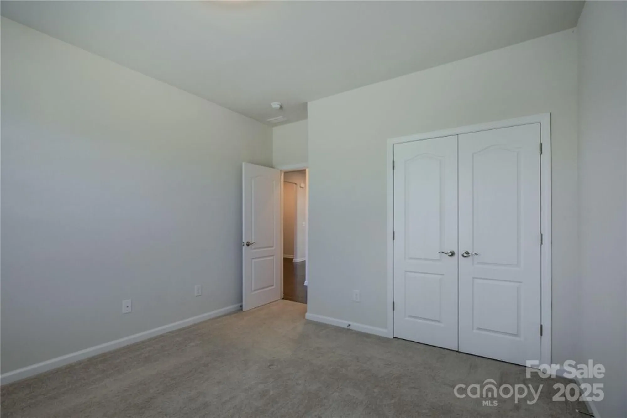 Property Slideshow image 10 of 48 | 15429 topanga dr, Charlotte, NC, 28278