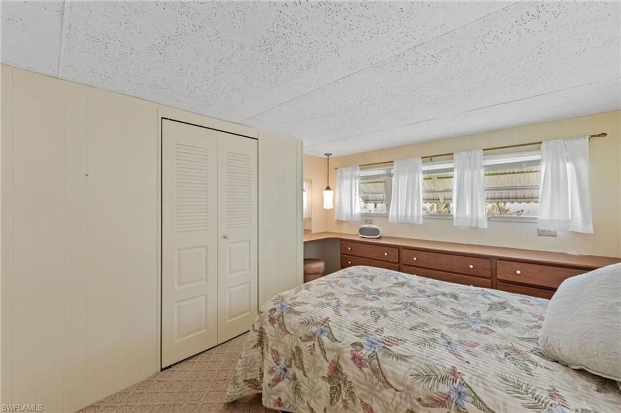 Property Slideshow image 8 of 40 | 16 san remo cir, Naples, FL, 34112