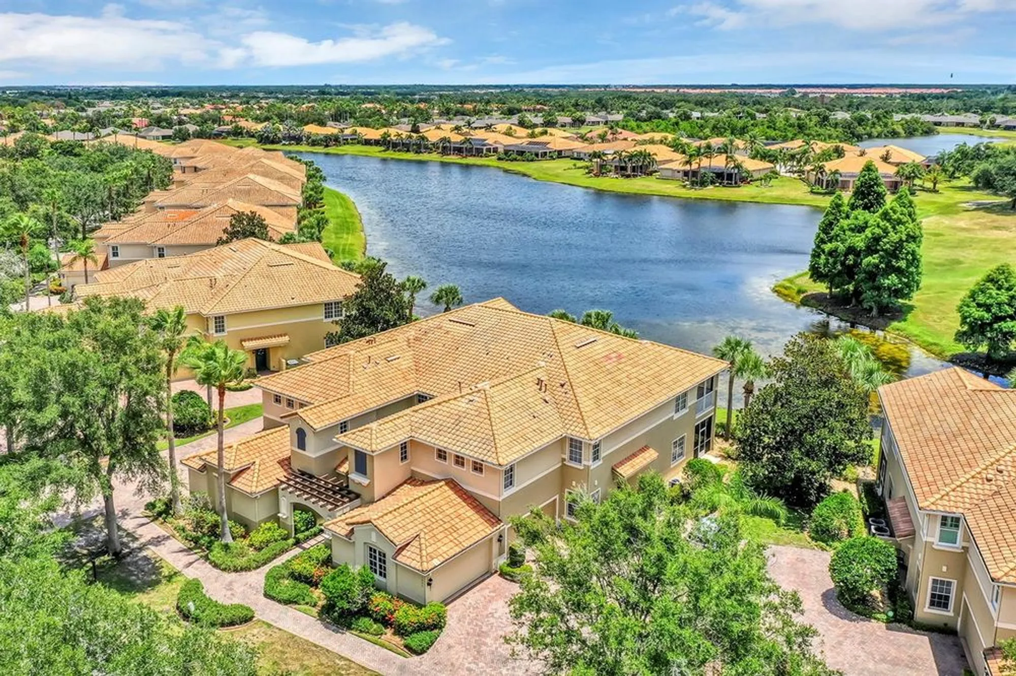 Property Slideshow image 39 of 48 | 1420 emerald dunes dr # 7, Sun City Center, FL, 33573