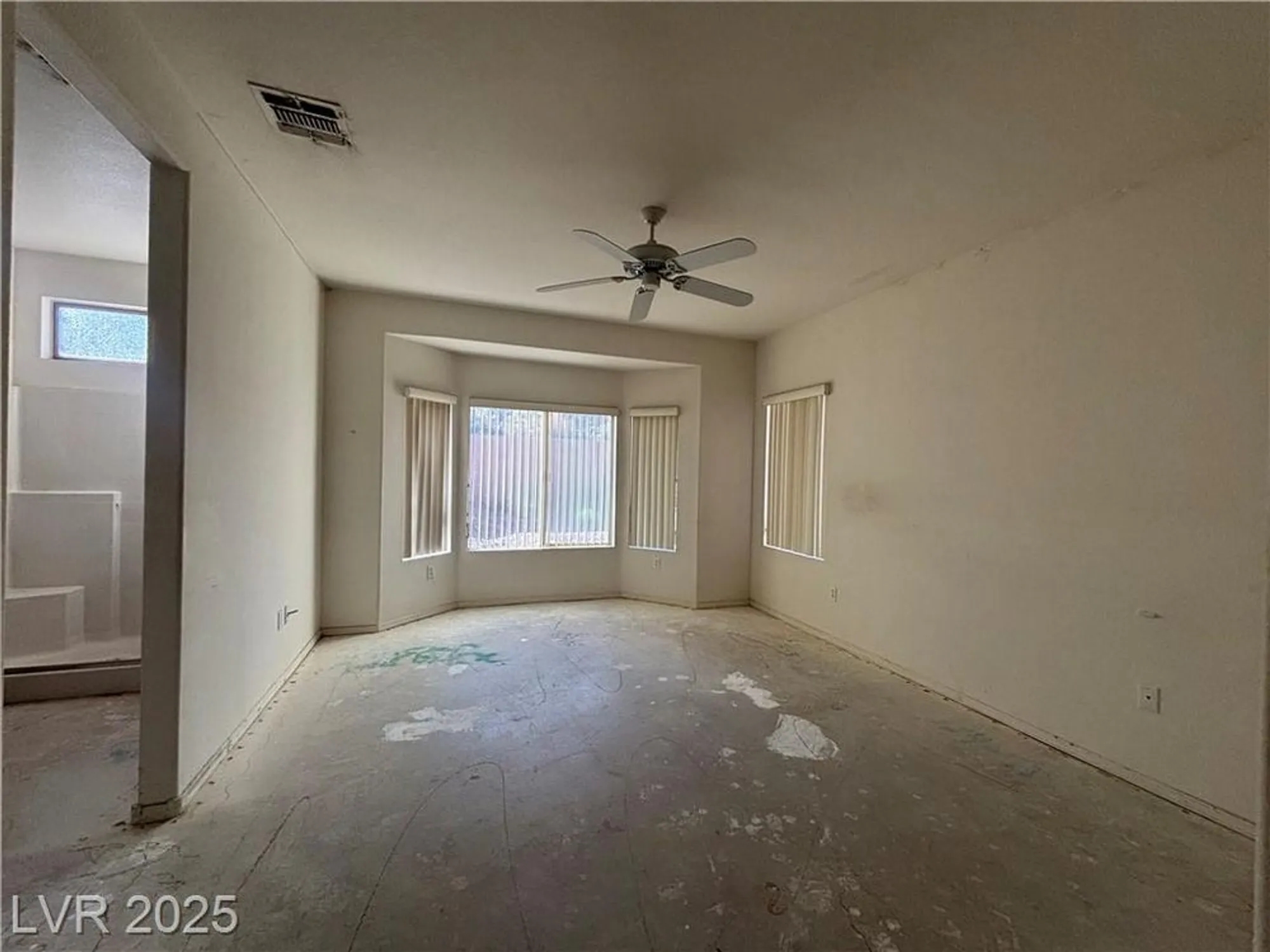 Property Slideshow image 6 of 15 | 533 kings links st, Henderson, NV, 89012