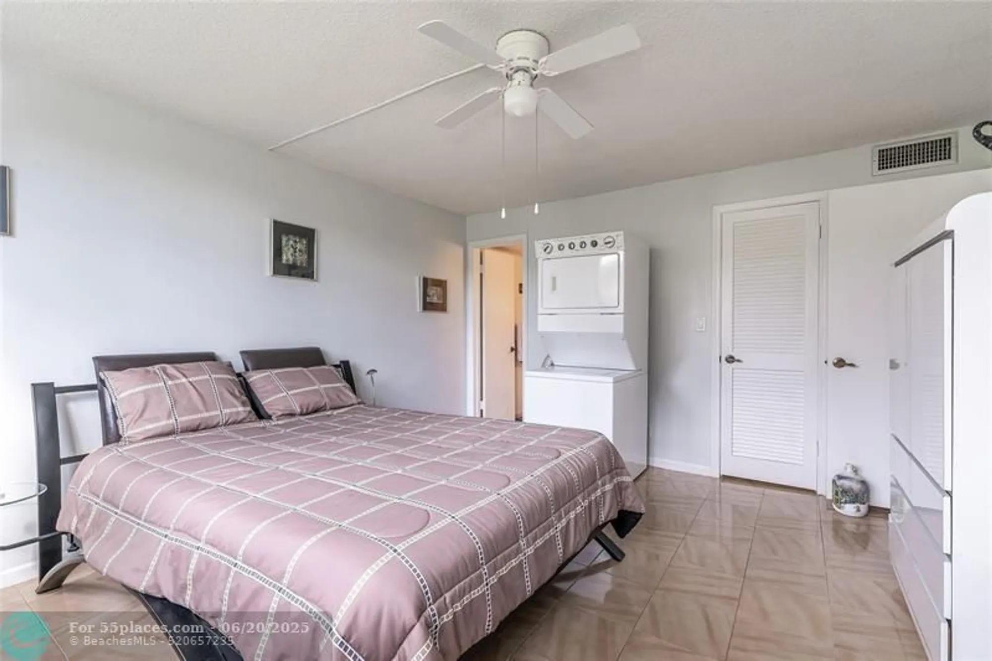 Property Slideshow image 10 of 58 | 811 s hollybrook dr 103, Pembroke Pines, FL, 33025