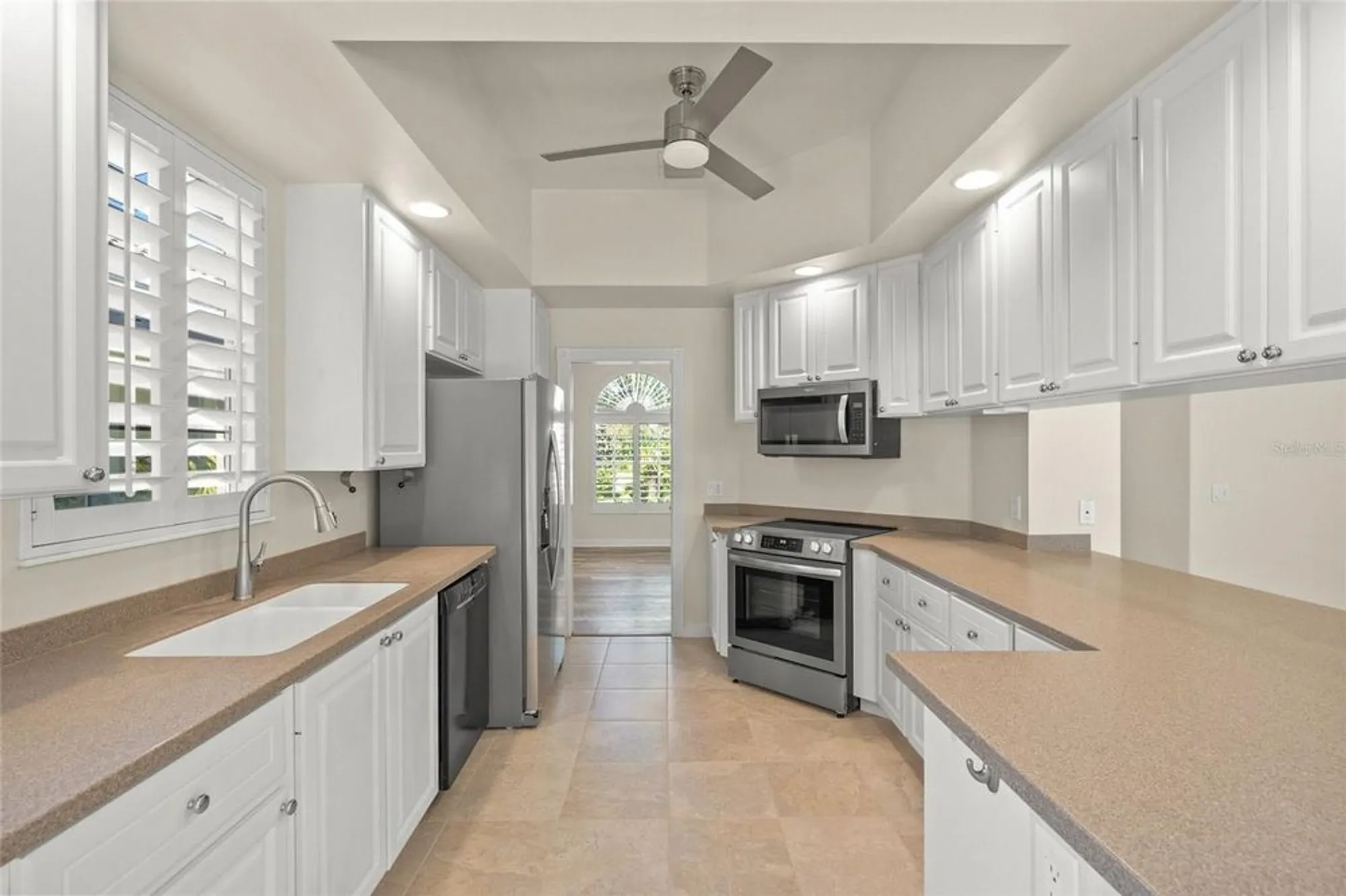 Property Slideshow image 6 of 46 | 5762 benevento dr, Sarasota, FL, 34238