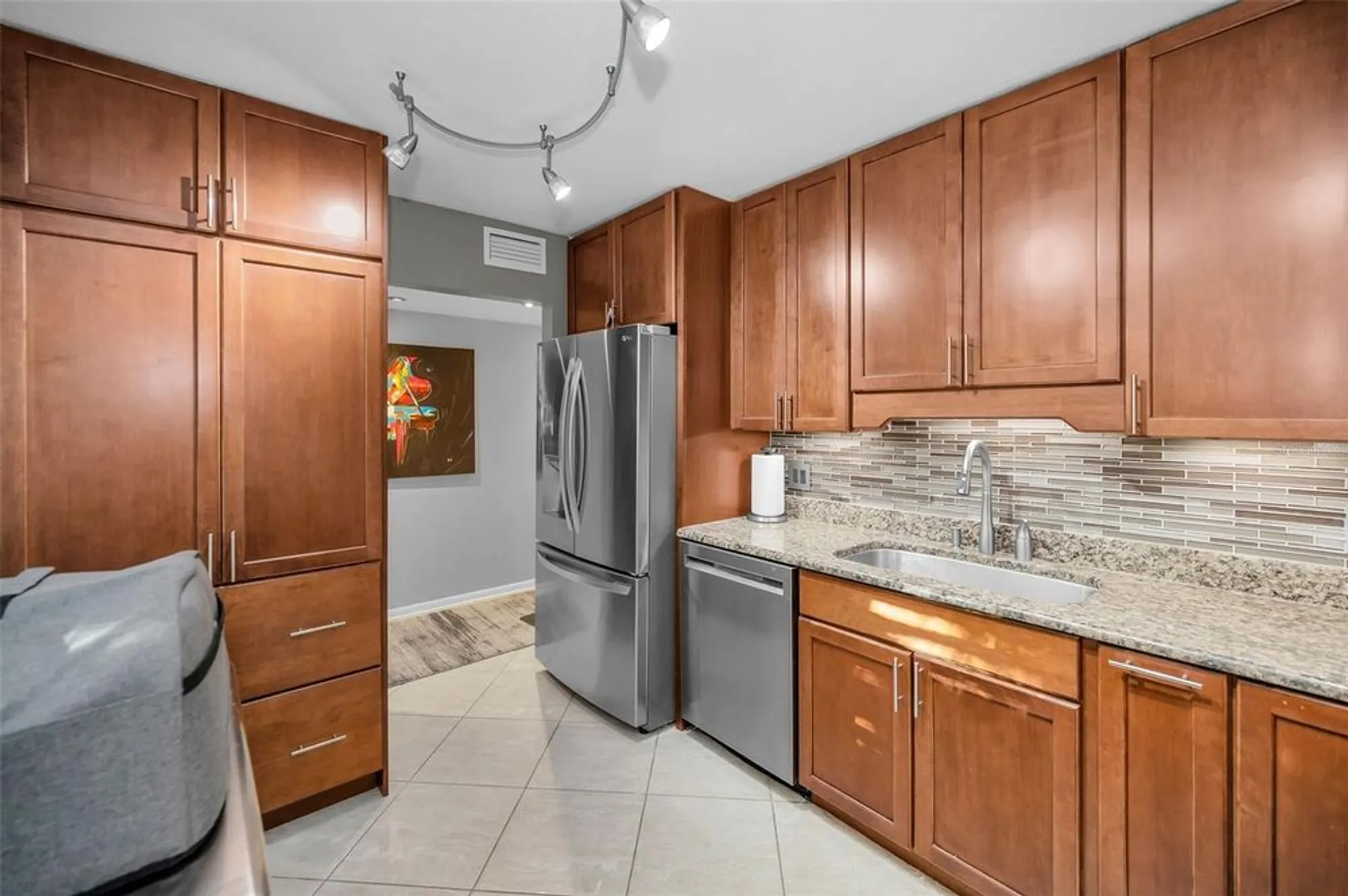 Property Slideshow image 35 of 85 | 3062 eastland blvd 105, Clearwater, FL, 33761