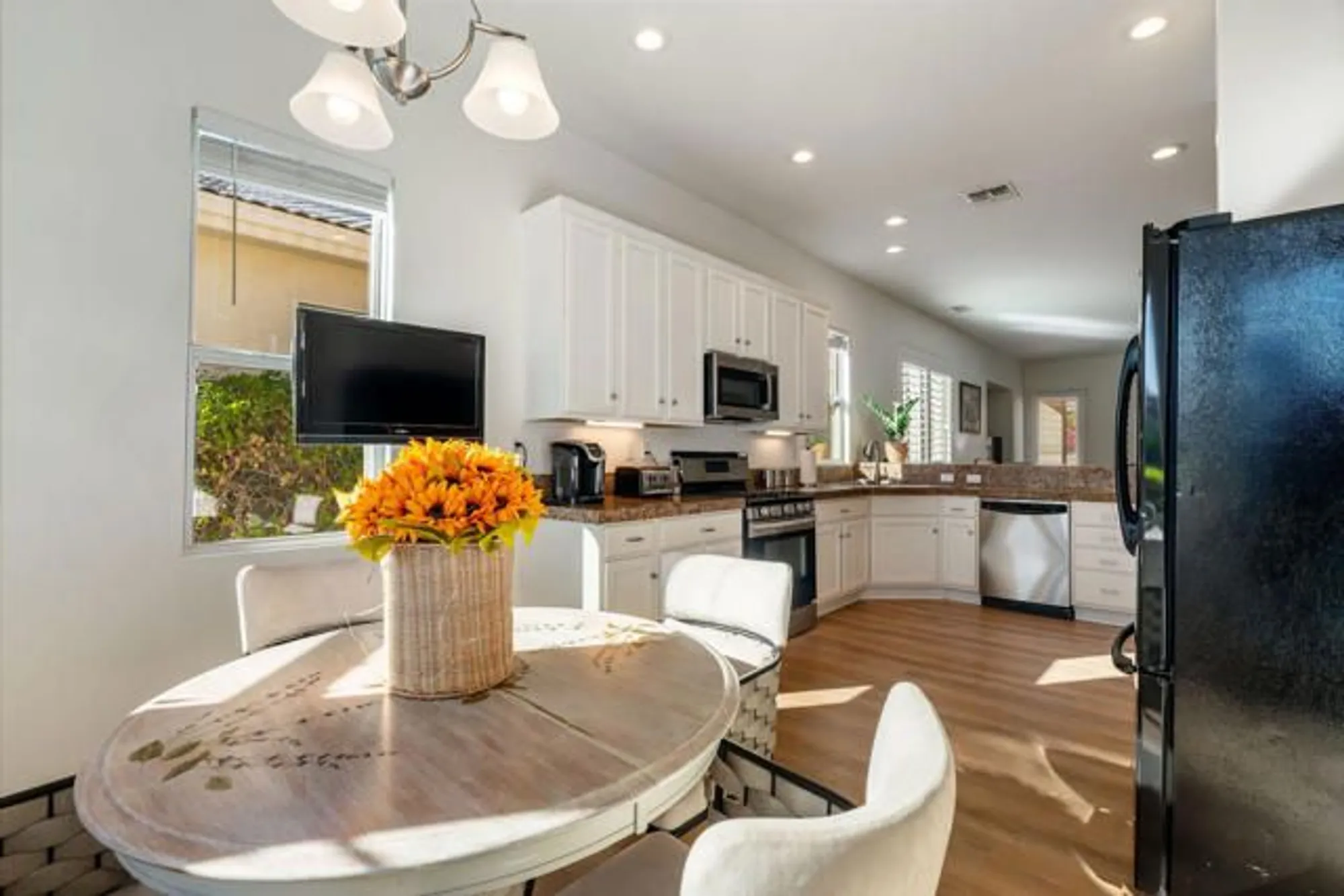 Property Slideshow image 14 of 42 | 44719 alexandria vale, Indio, CA, 92201