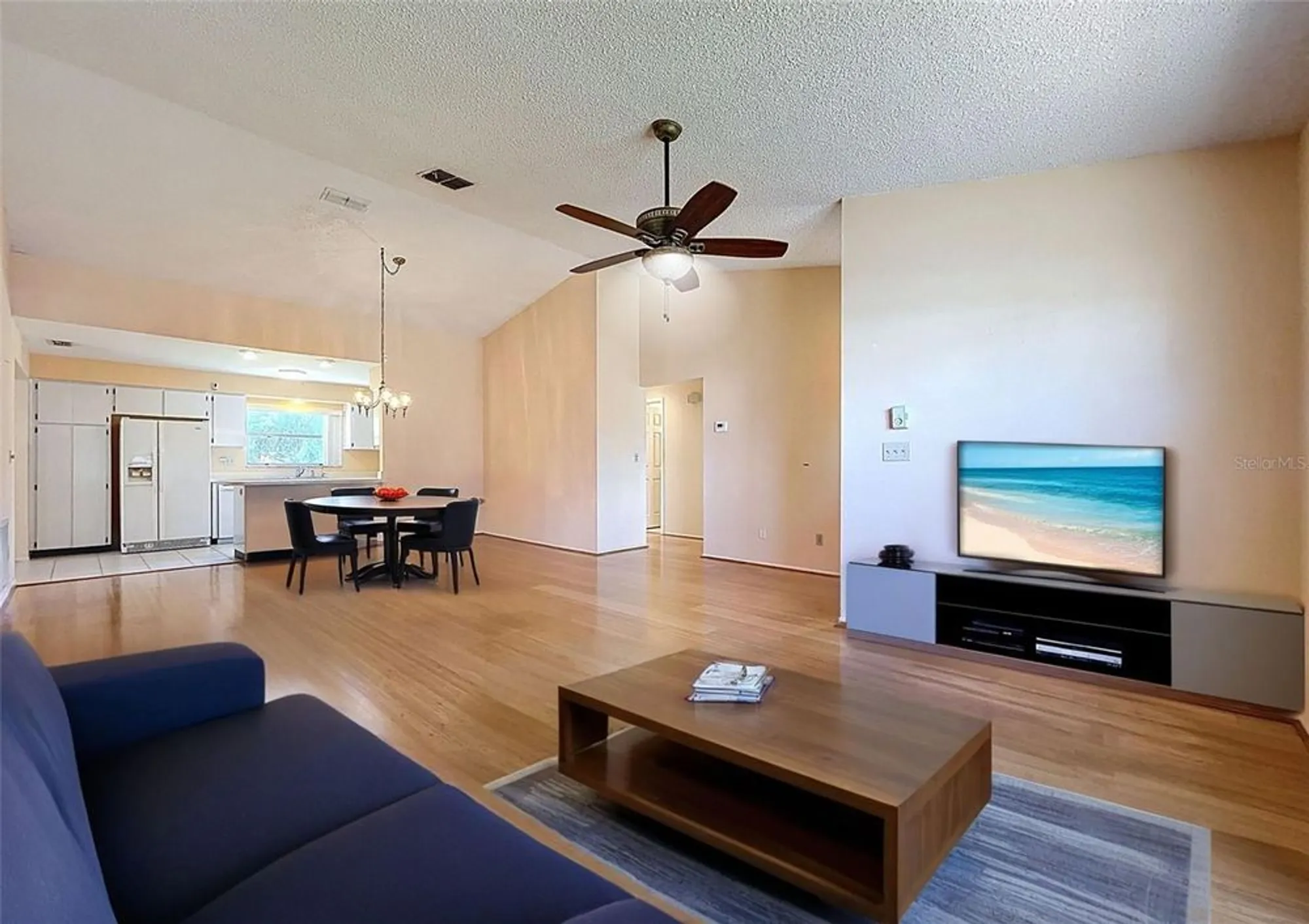 Property Slideshow image 12 of 51 | 1637 caledonia dr, Palm Harbor, FL, 34684