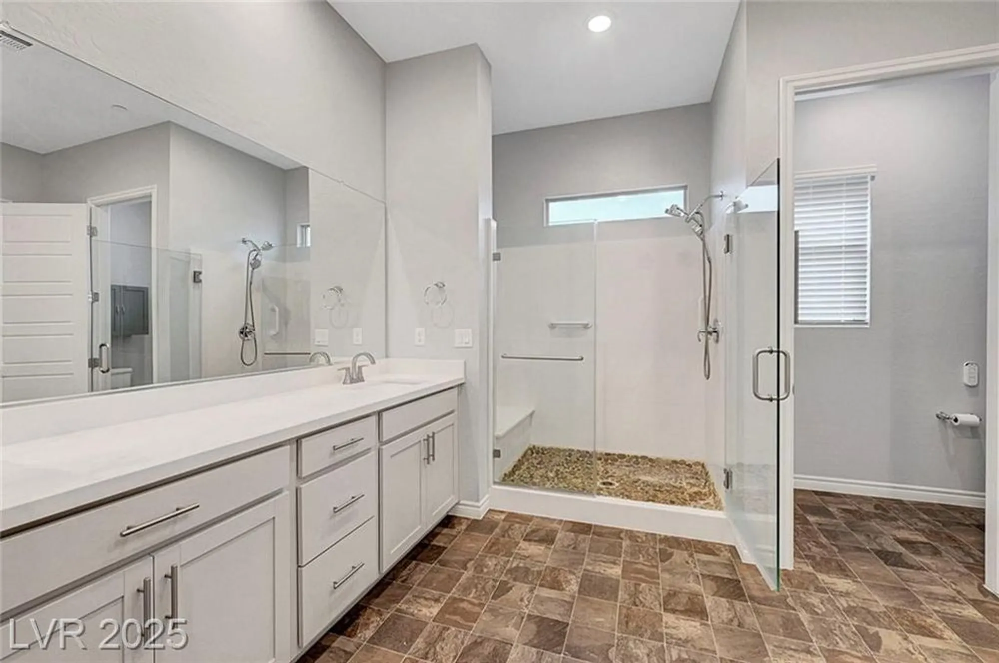 Property Slideshow image 19 of 44 | 977 edinburgh fields ct, Las Vegas, NV, 89138
