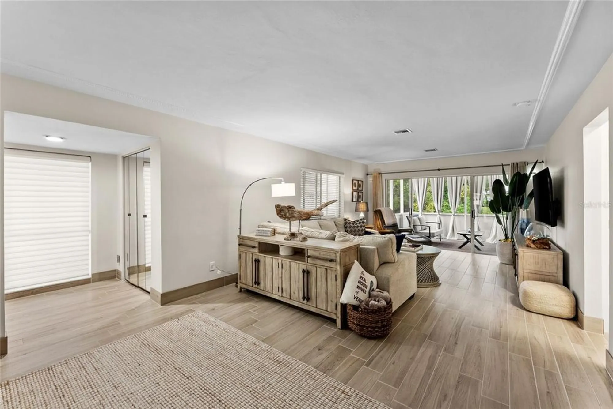 Property Slideshow image 13 of 48 | 310 wexford ter # 164, Venice, FL, 34293