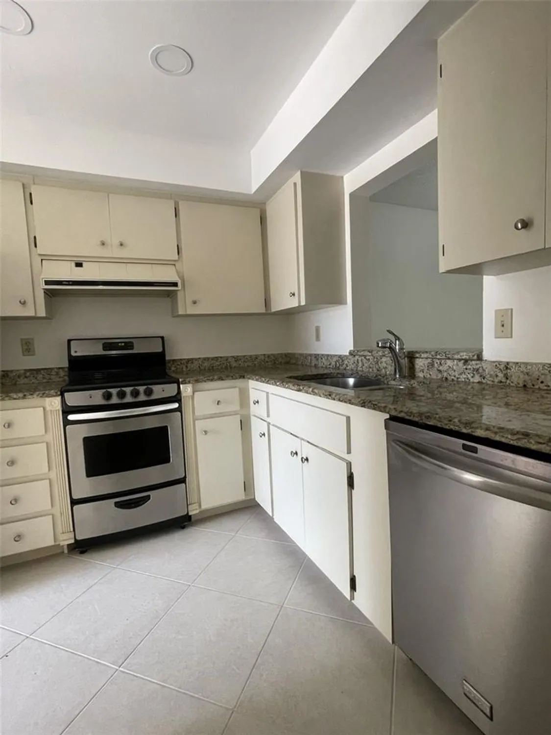 Property Slideshow image 15 of 59 | 7030 w country club dr n # 128, Sarasota, FL, 34243