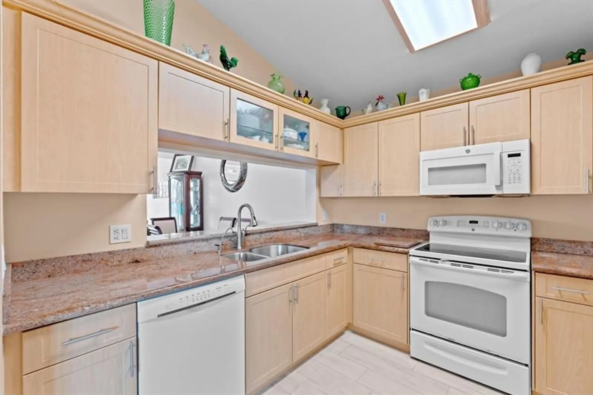 Property Slideshow image 8 of 57 | 8486 heather pl, Boynton Beach, FL, 33472