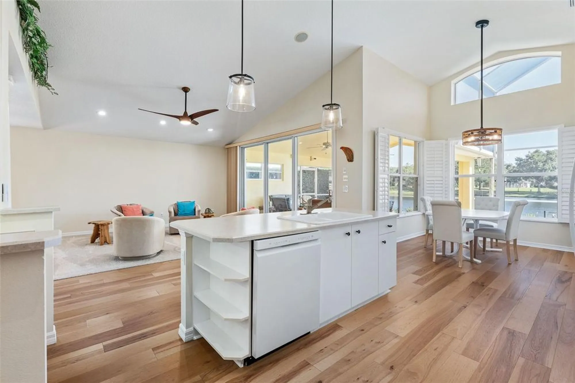 Property Slideshow image 22 of 66 | 1356 sunningdale ln, Ormond Beach, FL, 32174