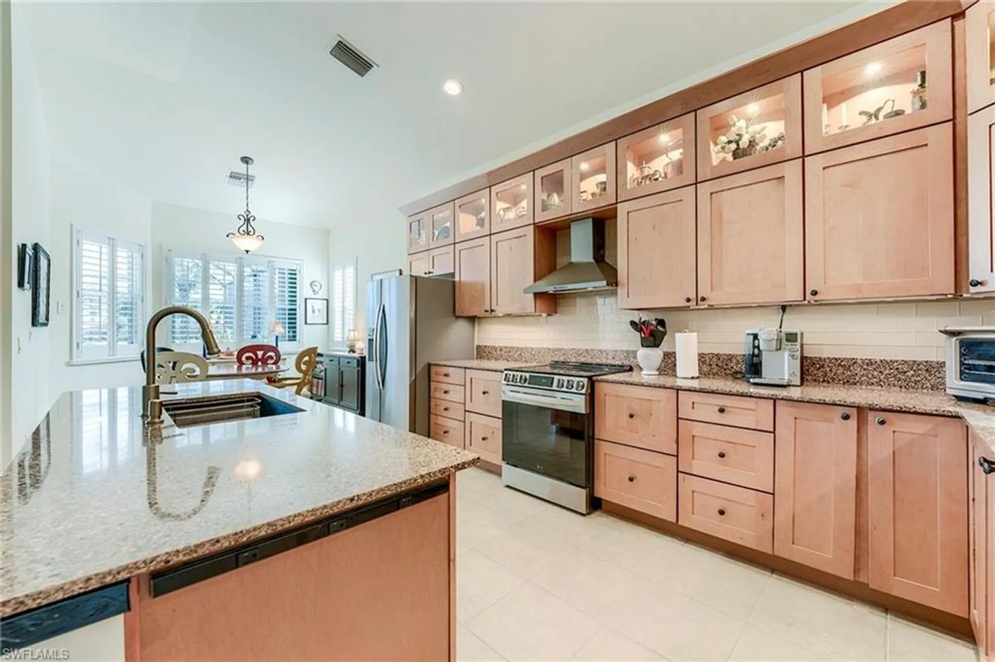 Property Slideshow image 11 of 49 | 3806 lakeview isle ct, Fort Myers, FL, 33905