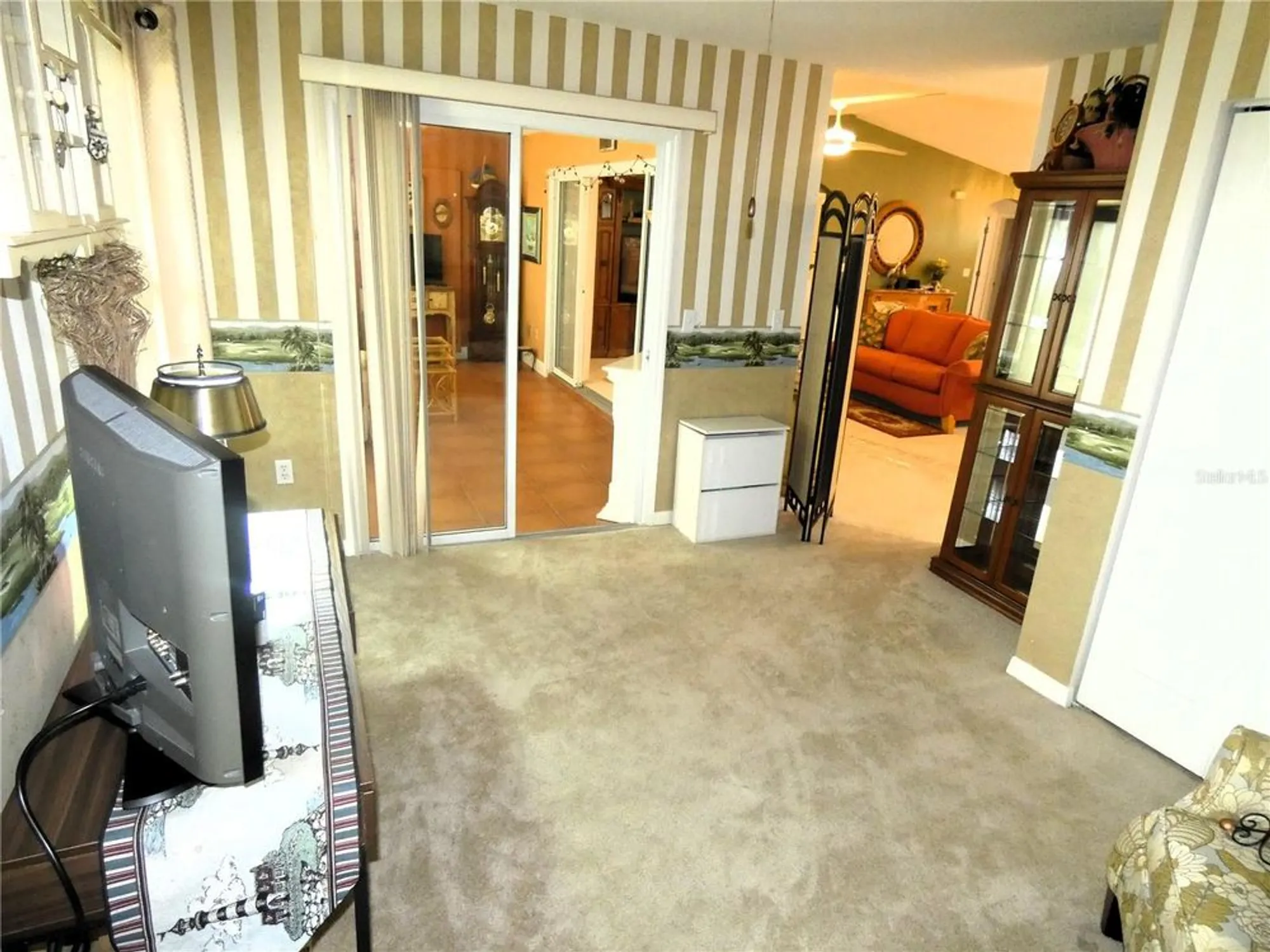 Property Slideshow image 33 of 39 | 751 old oaks ln, Leesburg, FL, 34748