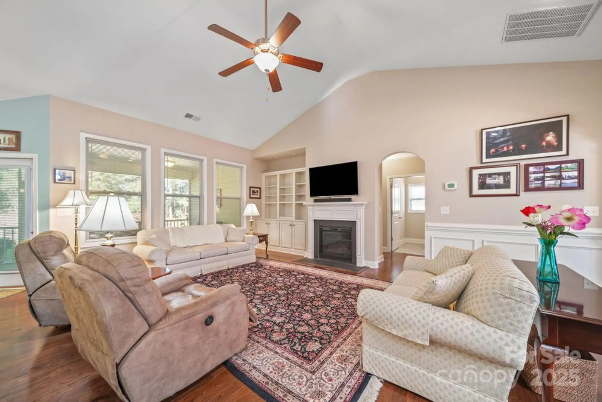 Property Slideshow image 12 of 47 | 5326 casper dr, Charlotte, NC, 28214