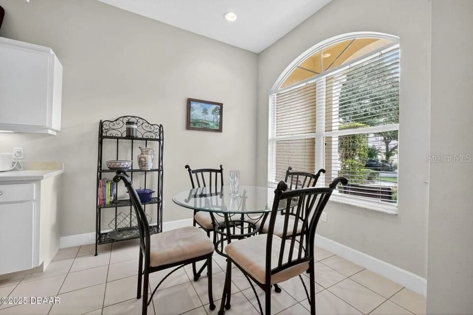 Property Slideshow image 10 of 37 | 3162 kailani ct, Ormond Beach, FL, 32174