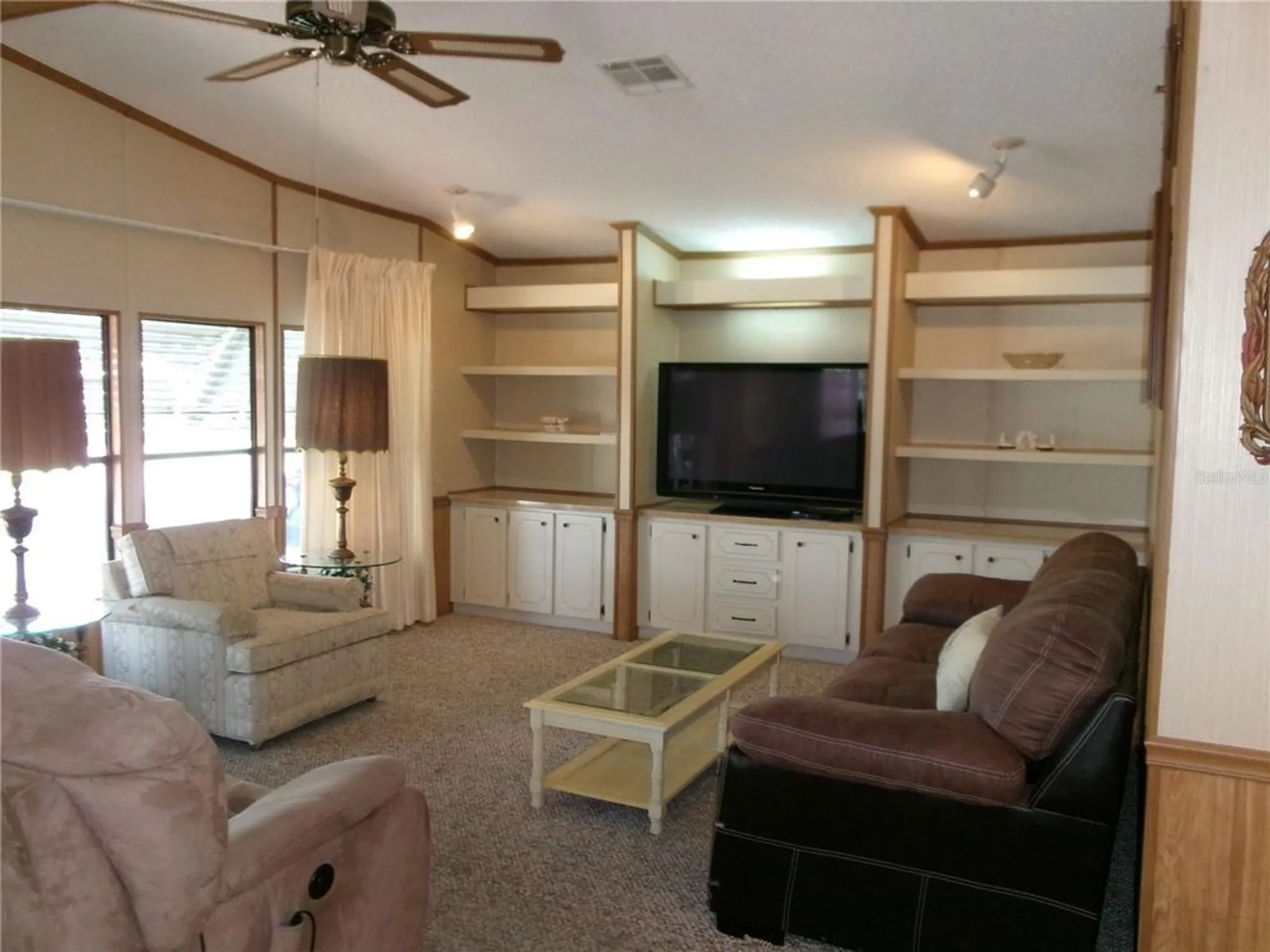 Property Slideshow image 27 of 63 | 1530 longbow dr, Lakeland, FL, 33810