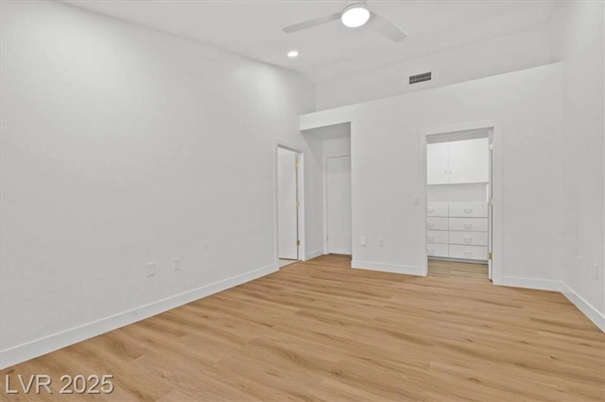 Property Slideshow image 19 of 24 | 2824 morning ridge dr, Las Vegas, NV, 89134