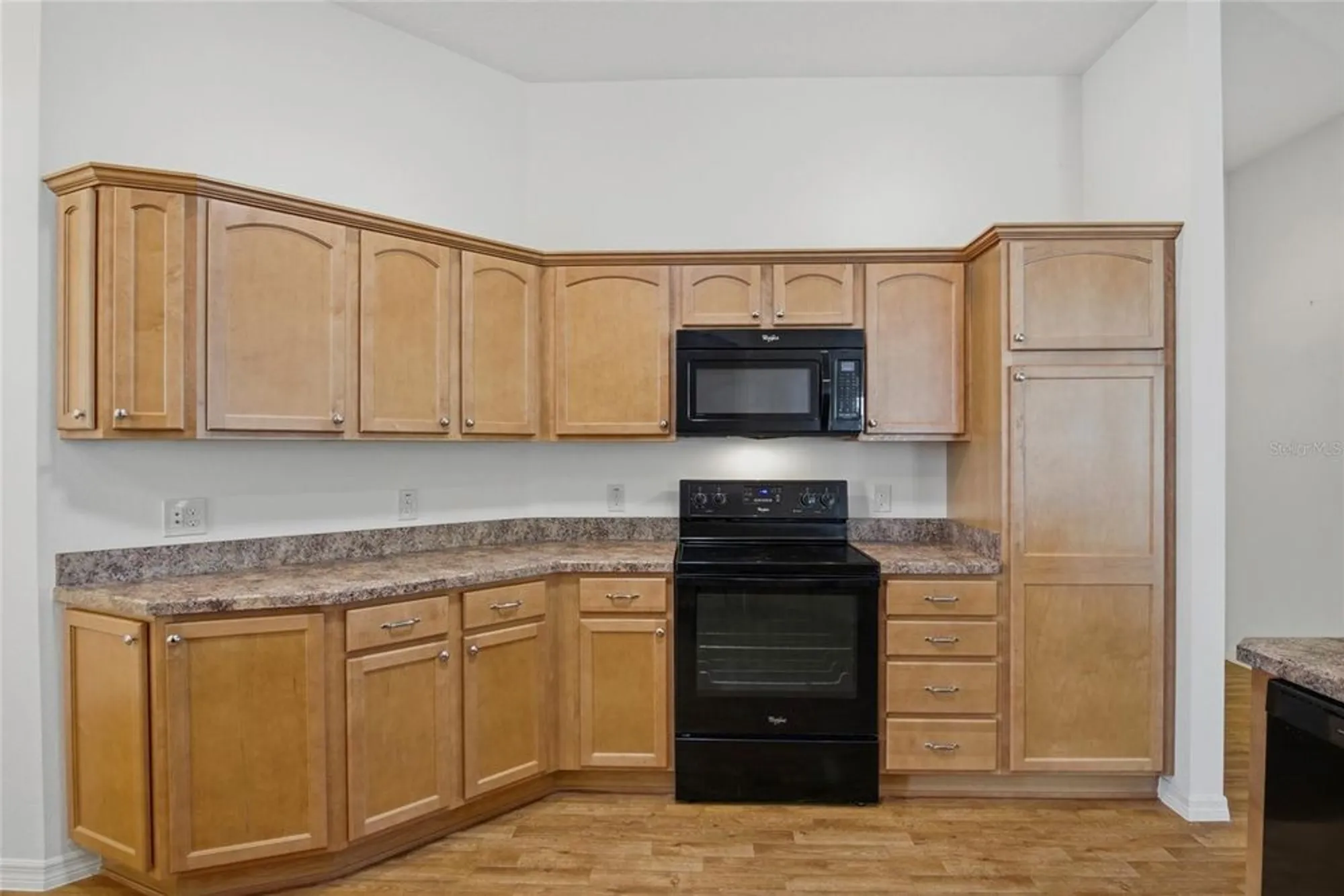 Property Slideshow image 11 of 38 | 1923 useppa oaks ln, The Villages, FL, 32163