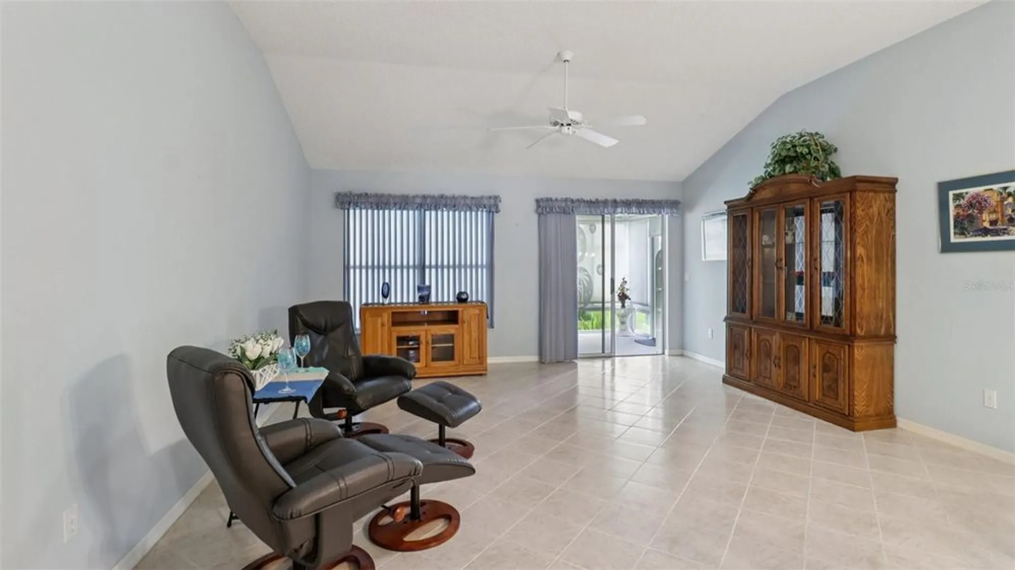 Property Slideshow image 7 of 43 | 916 pasadena way, The Villages, FL, 32159