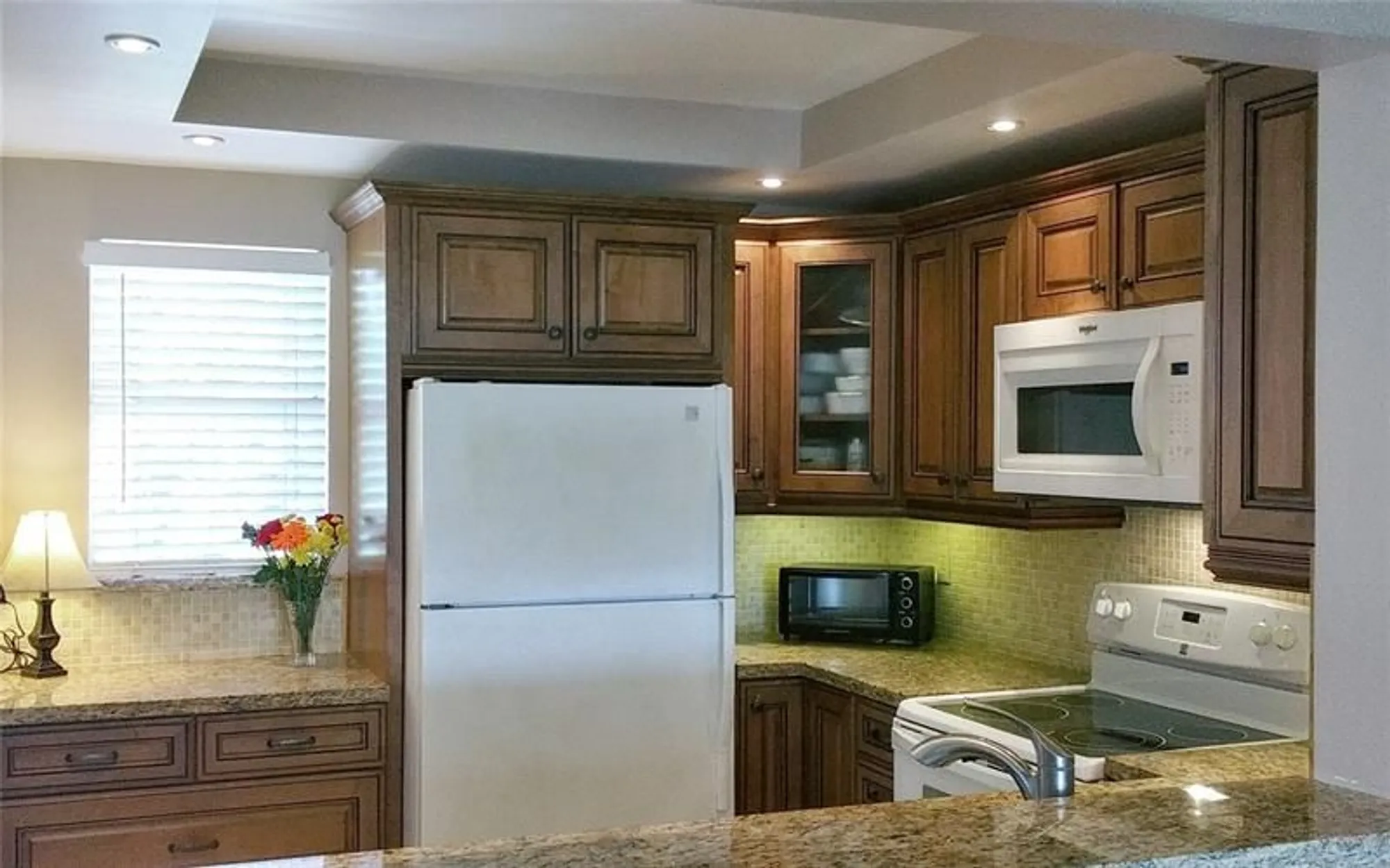 Property Slideshow image 8 of 62 | 206 se 10th st 406, Dania Beach, FL, 33004