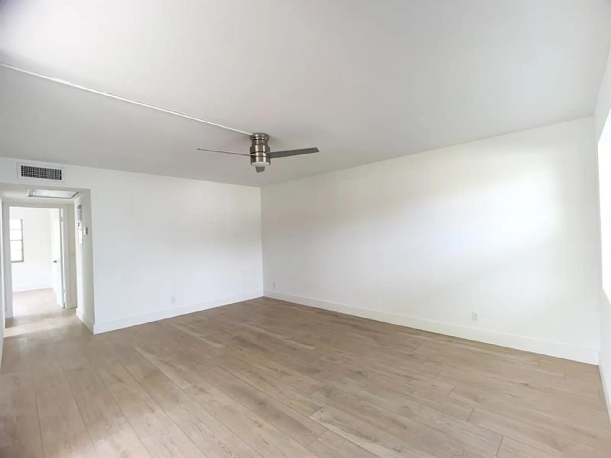 Property Slideshow image 6 of 43 | 109 harwood j # 109, Deerfield Beach, FL, 33442