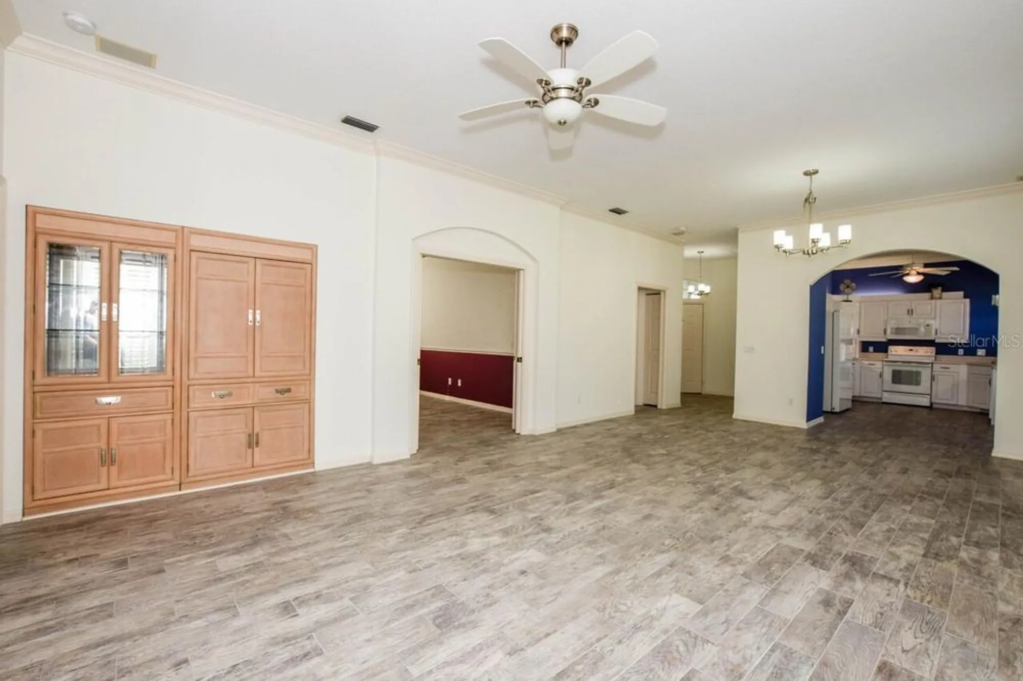 Property Slideshow image 8 of 63 | 834 montrose dr # 9, Venice, FL, 34293