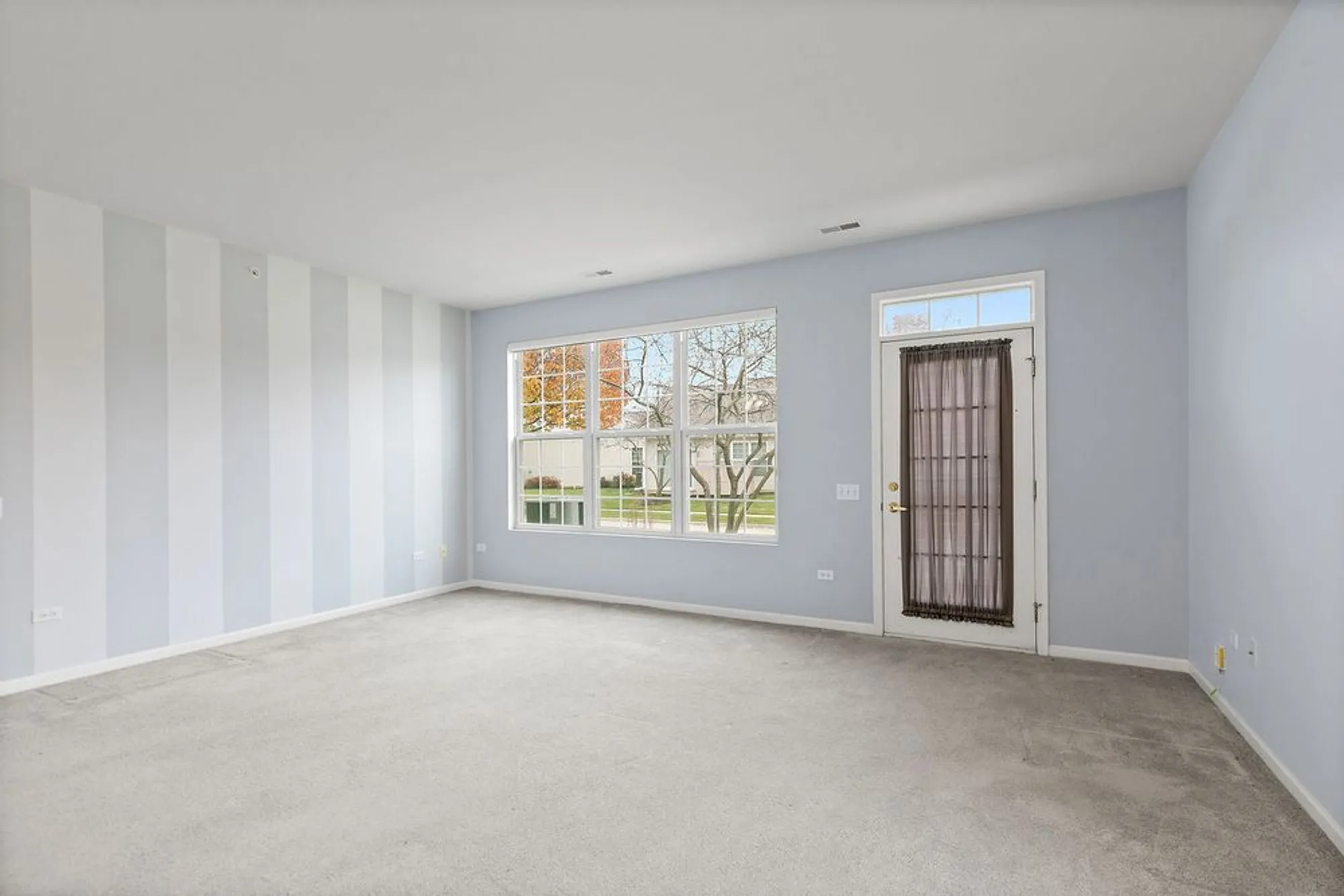 Property Slideshow image 6 of 20 | 13390 red alder ave, Huntley, IL, 60142