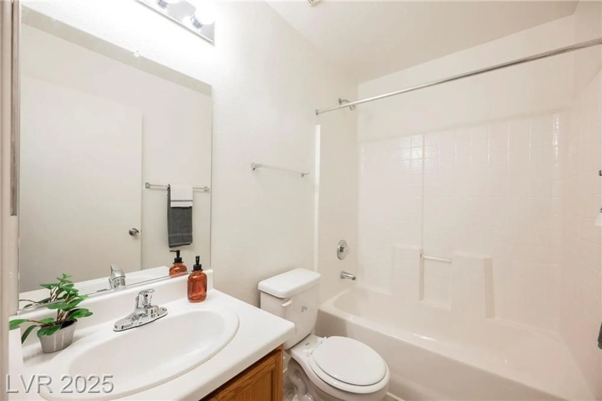 Property Slideshow image 12 of 22 | 4960 mascaro dr, Las Vegas, NV, 89122