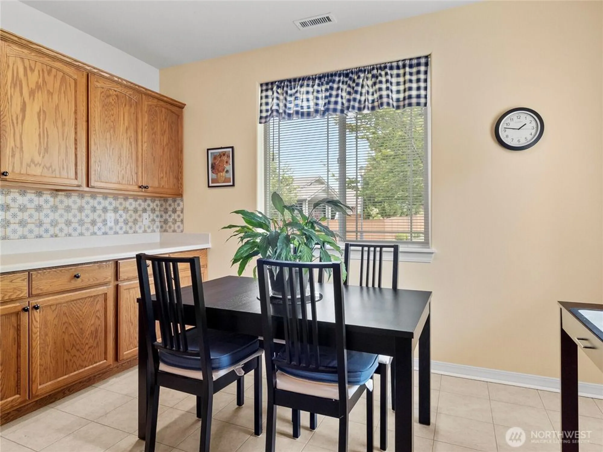 Property Slideshow image 16 of 40 | 4989 spokane st, Lacey, WA, 98516