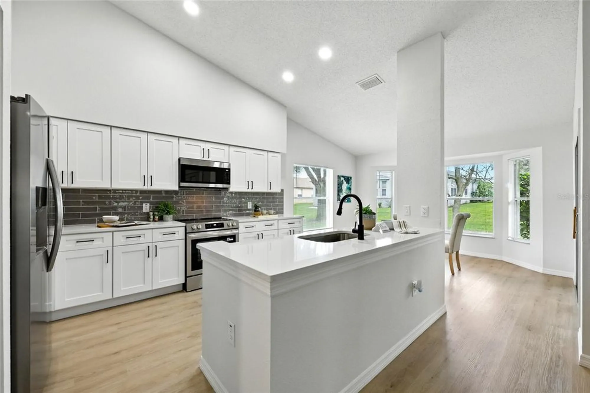 Property Slideshow image 14 of 64 | 11213 brooklawn dr, Hudson, FL, 34667