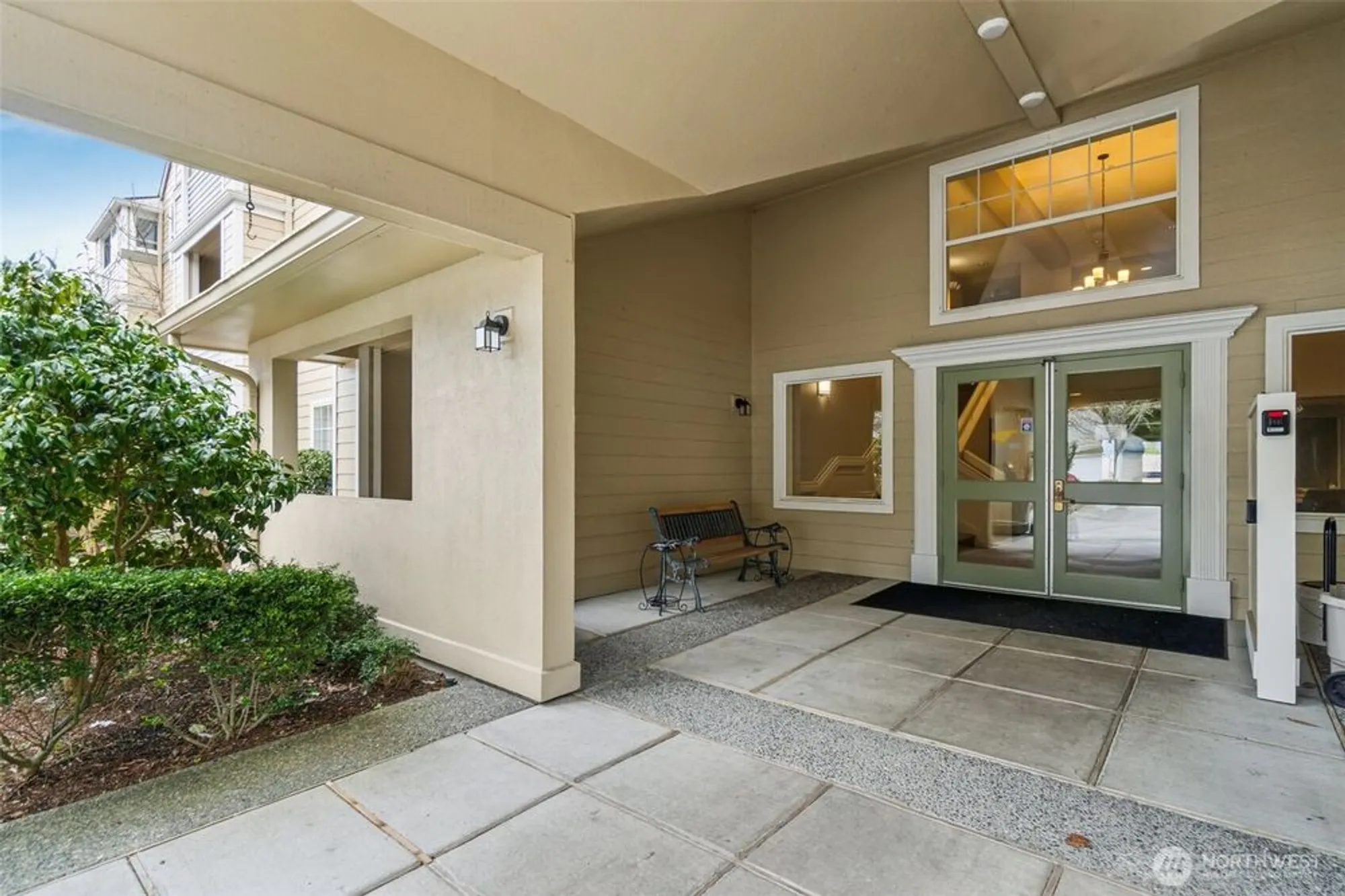 Property Slideshow image 3 of 40 | 4133 224th ln 302, Issaquah, WA, 98029