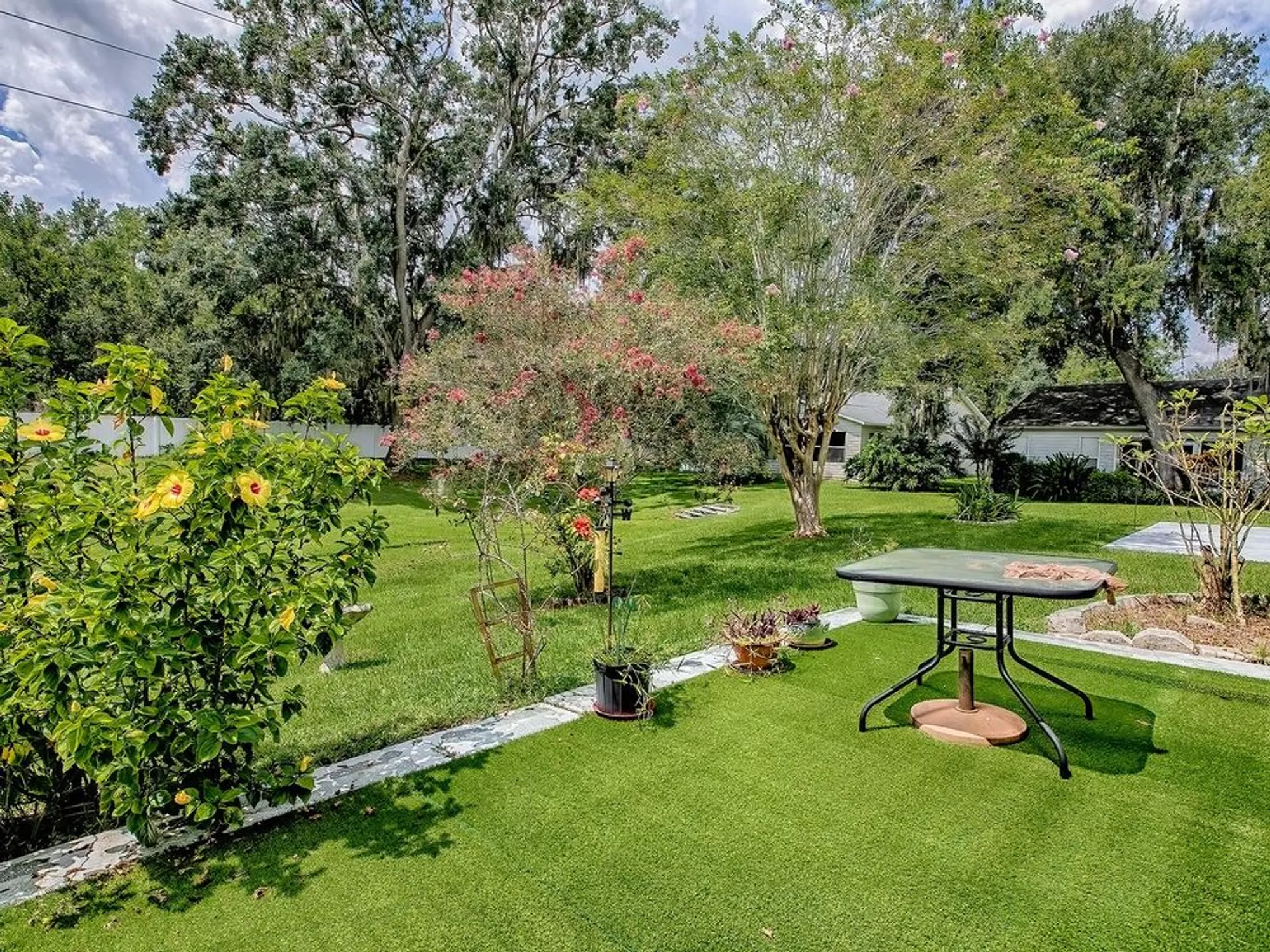 Property Slideshow image 17 of 43 | 642 glen oaks dr, Leesburg, FL, 34748