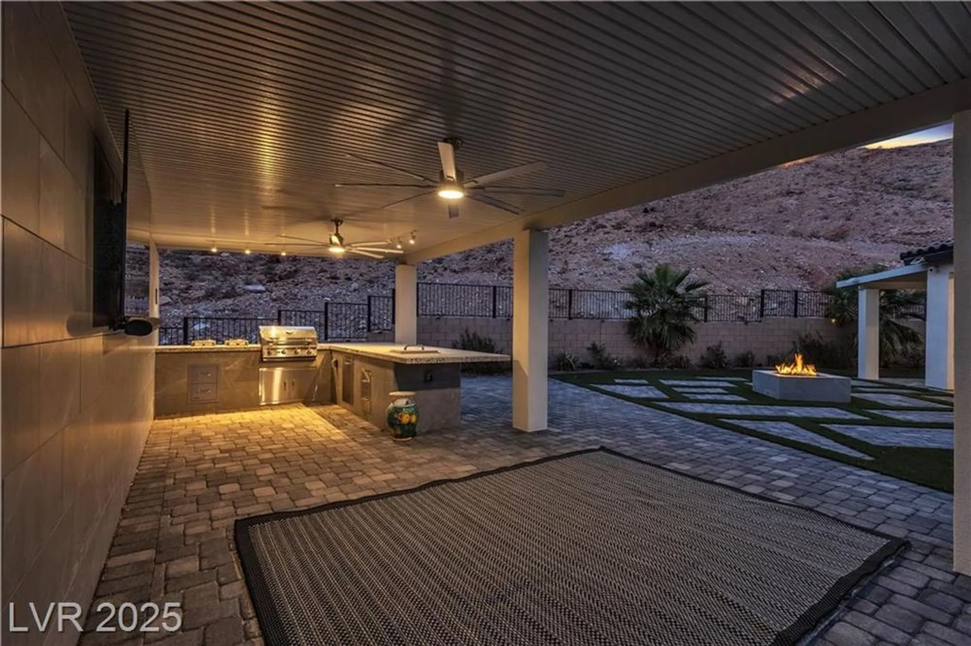 Property Slideshow image 49 of 76 | 11 acacia creek ct, Henderson, NV, 89011
