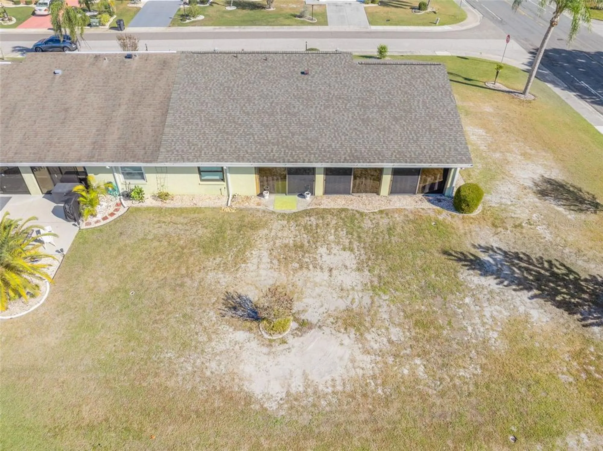 Property Slideshow image 42 of 51 | 302 linger ln, Sun City Center, FL, 33573