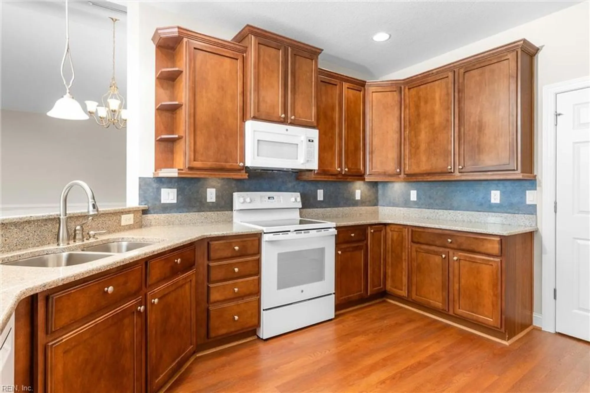 Property Slideshow image 9 of 39 | 1413 thistlewood ln # 54, Chesapeake, VA, 23320