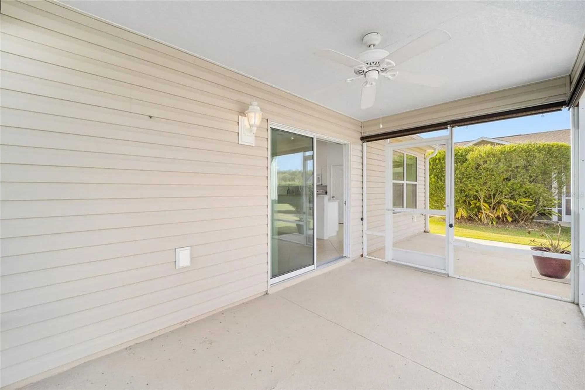 Property Slideshow image 26 of 42 | 2046 dalecroft trl, The Villages, FL, 32162