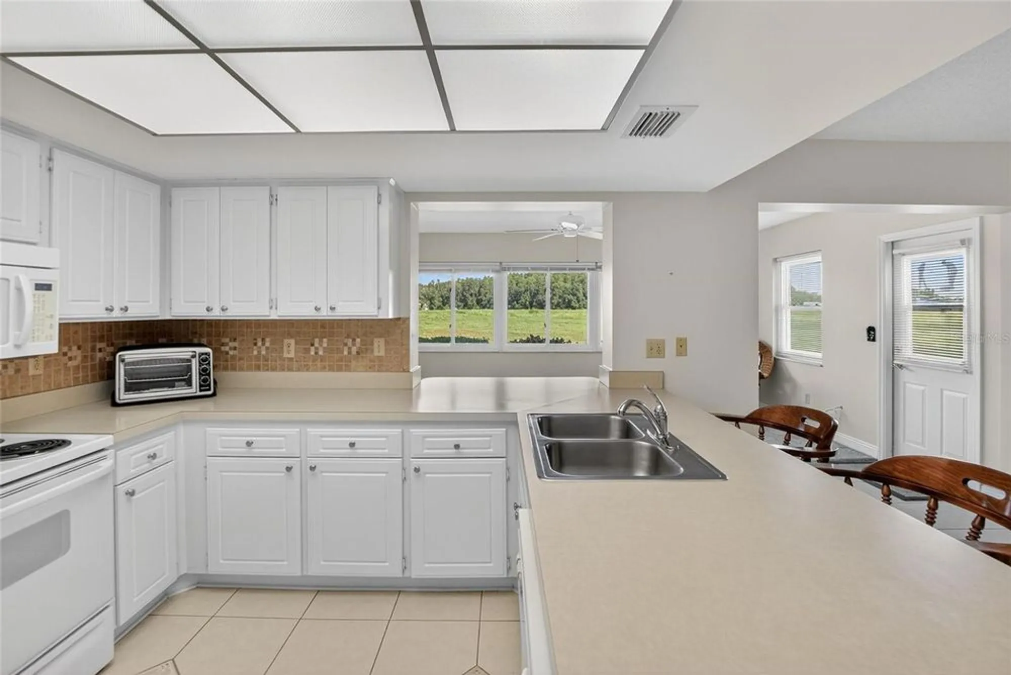 Property Slideshow image 22 of 84 | 1015 harefield cir # 1015, Sun City Center, FL, 33573