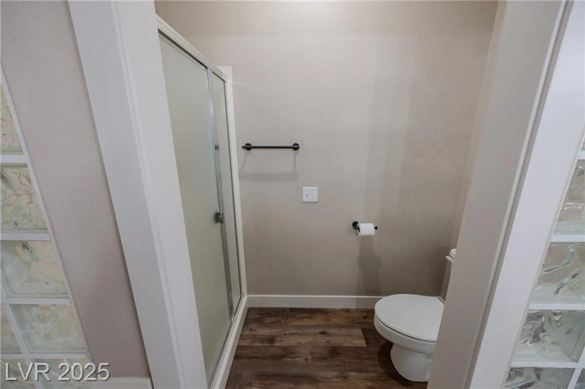 Property Slideshow image 17 of 26 | 9240 january dr, Las Vegas, NV, 89134