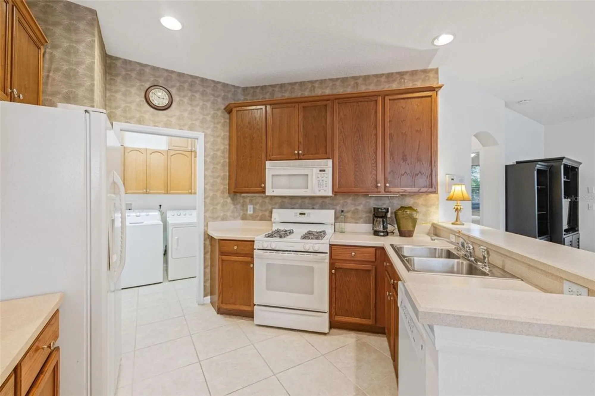 Property Slideshow image 10 of 30 | 1226 huntington greens dr, Sun City Center, FL, 33573