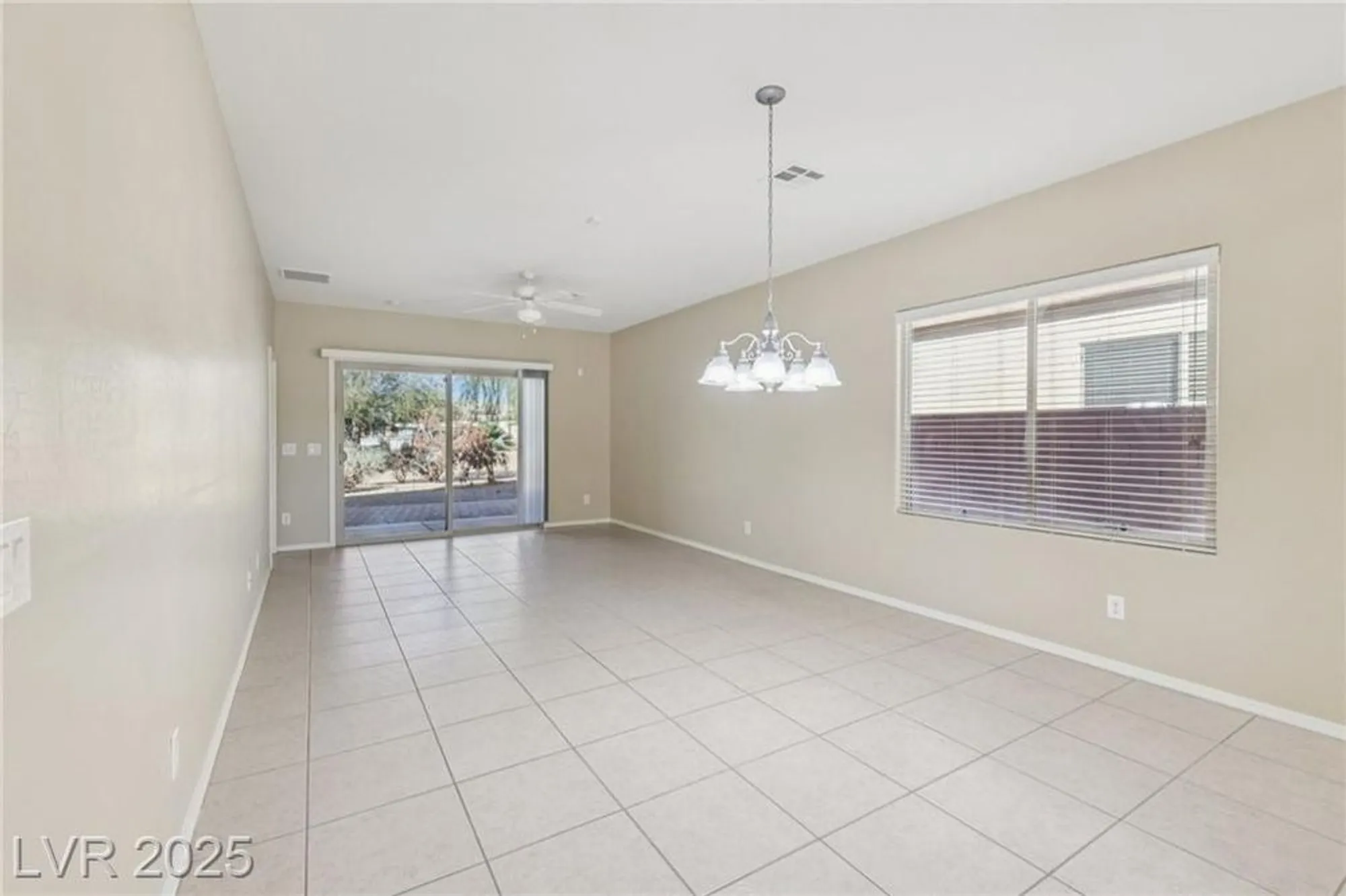 Property Slideshow image 11 of 48 | 3369 hackney horse ct, Las Vegas, NV, 89122