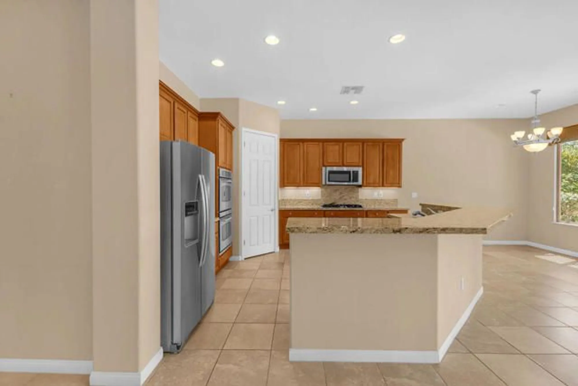 Property Slideshow image 10 of 47 | 81183 avenida tres lagunas, Indio, CA, 92203