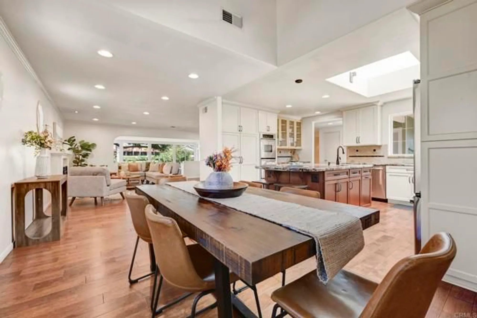 Property Slideshow image 17 of 57 | 1051 la reina dr, San Marcos, CA, 92078