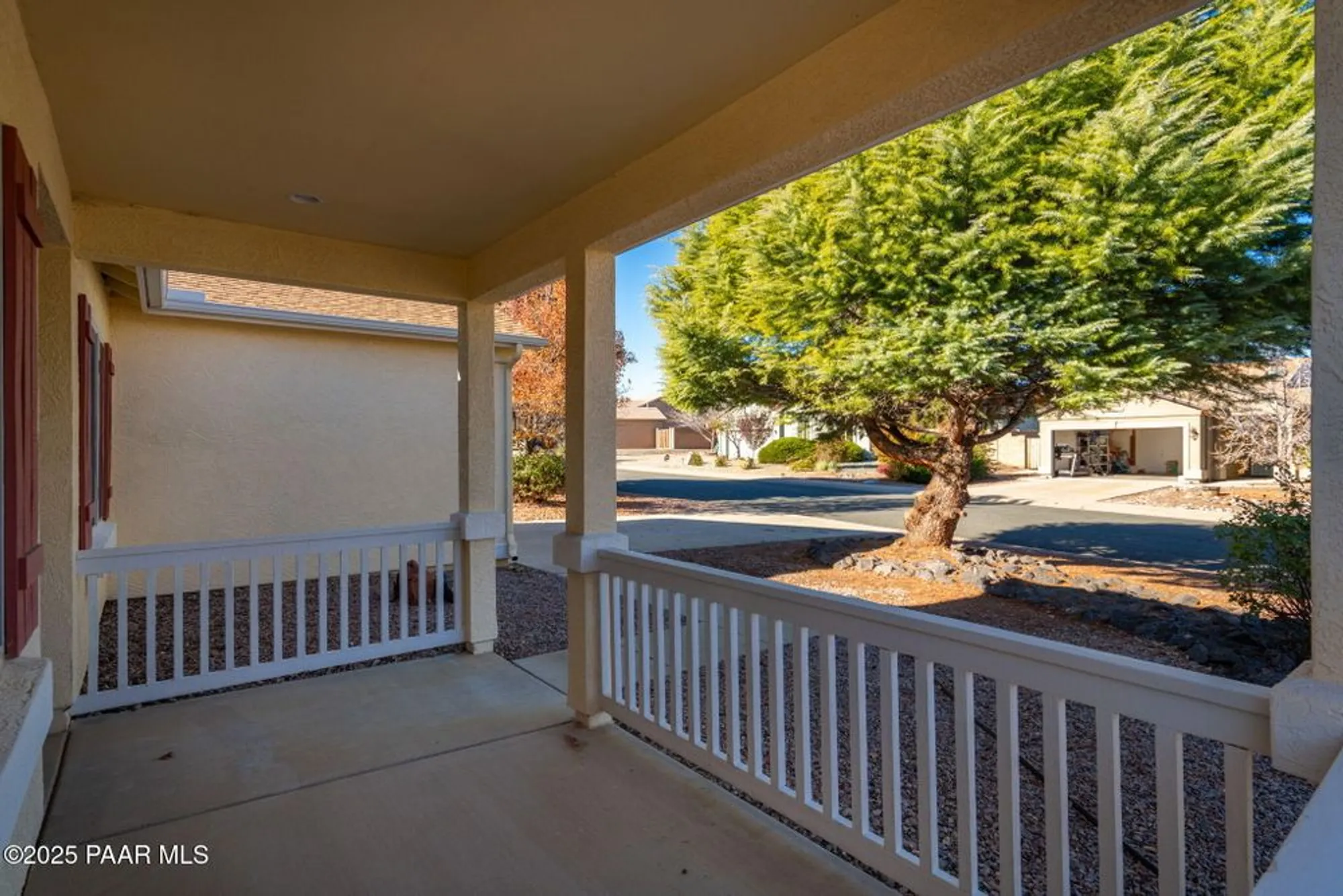 Property Slideshow image 4 of 36 | 7677 e shimmer ln, Prescott Valley, AZ, 86315