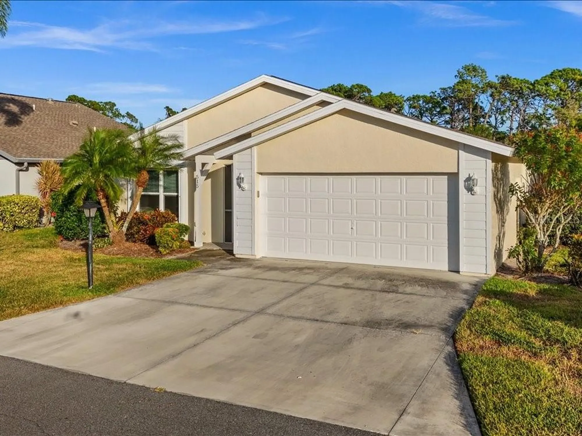 Property Slideshow image 3 of 50 | 515 wekiva river ct 81, Englewood, FL, 34223