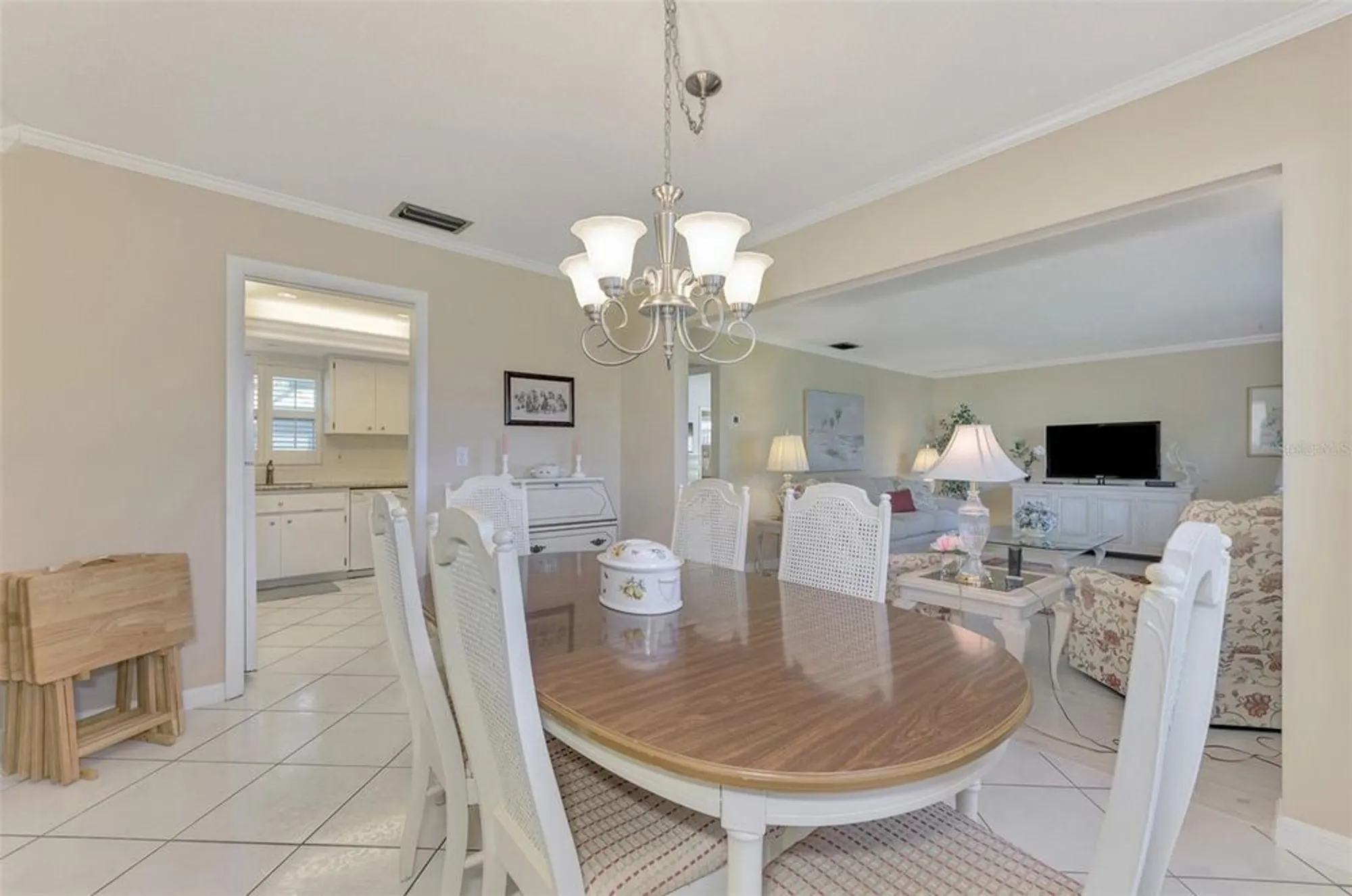 Property Slideshow image 15 of 47 | 2505 riverbluff pkwy # v196, Sarasota, FL, 34231