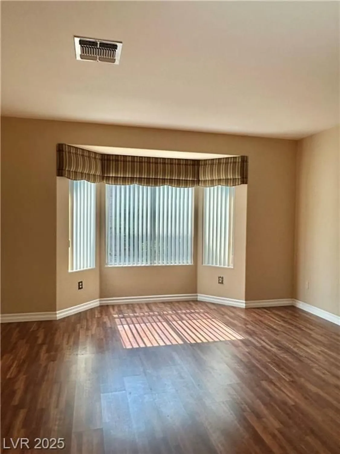 Property Slideshow image 24 of 40 | 2138 grand traverse st, Henderson, NV, 89052