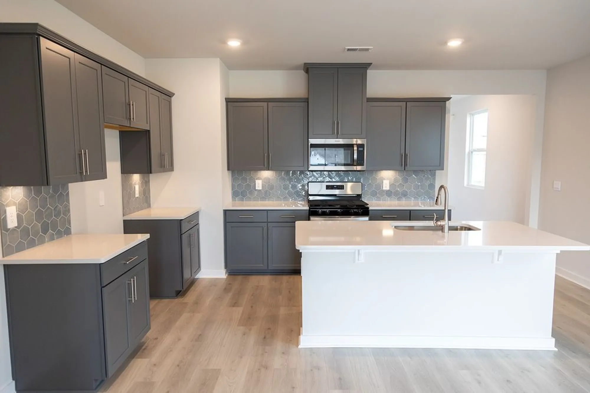 Property Slideshow image 4 of 16 | 324 apollo way, Gallatin, TN, 37066