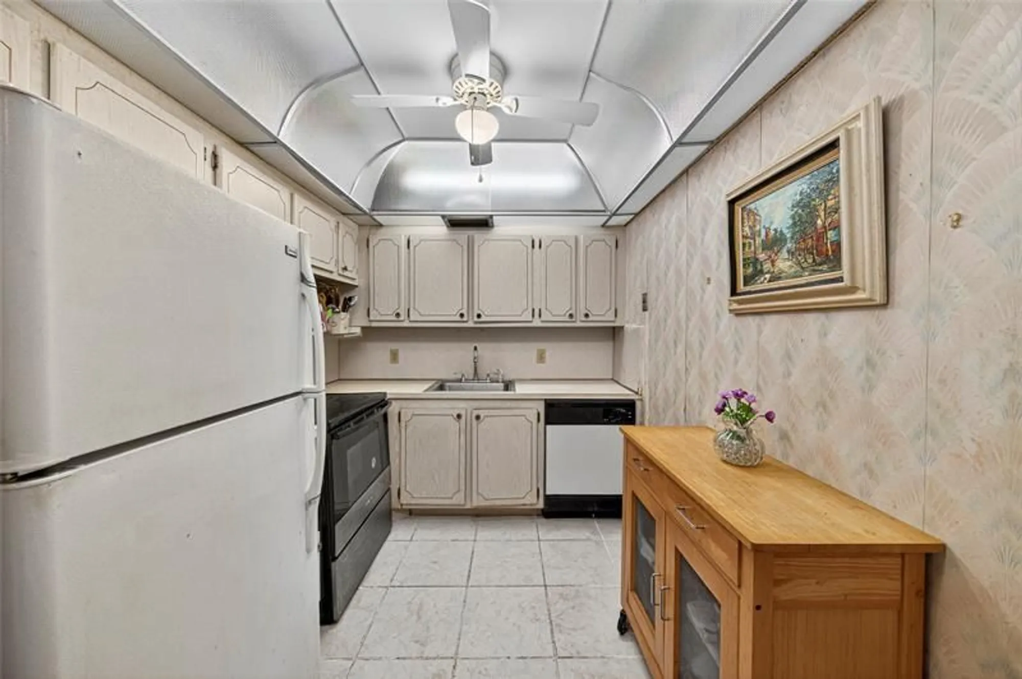 Property Slideshow image 11 of 28 | 102 newport f # 102, Deerfield Beach, FL, 33442