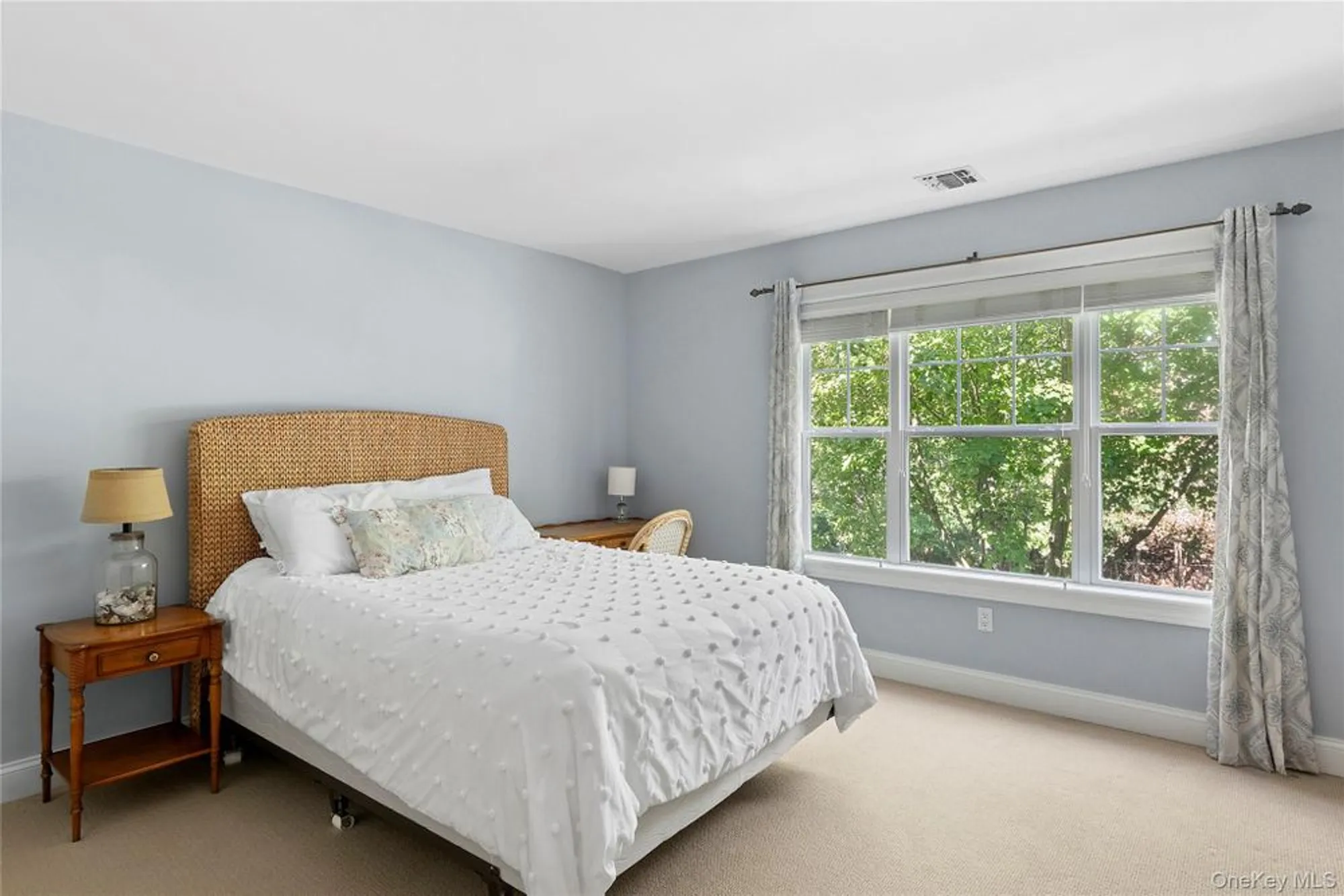 Property Slideshow image 14 of 18 | 167 melody ct, Eastport, NY, 11941