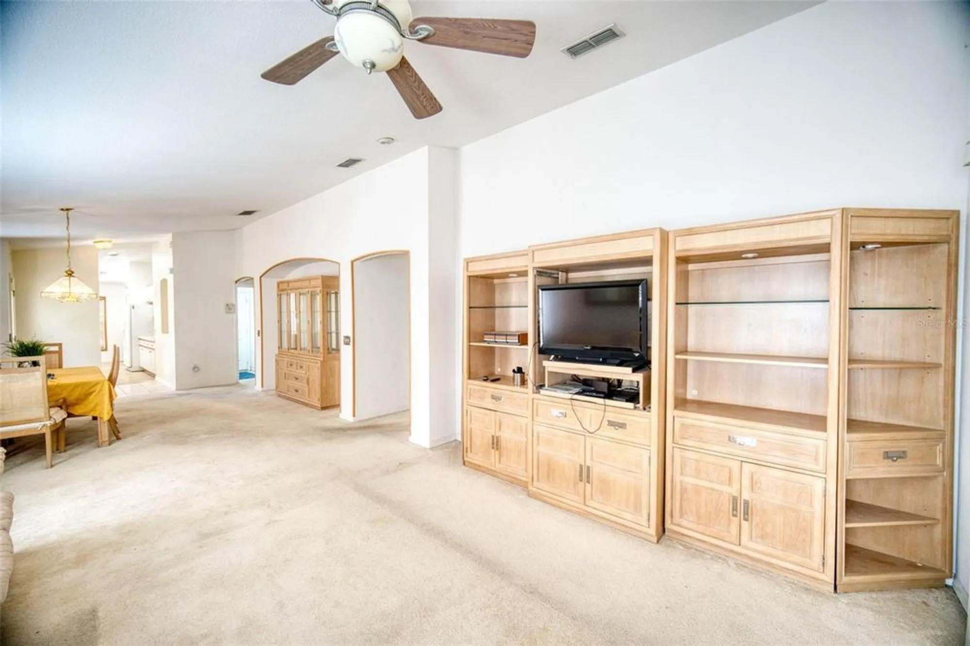 Property Slideshow image 10 of 30 | 777 vineyard way, Poinciana, FL, 34759