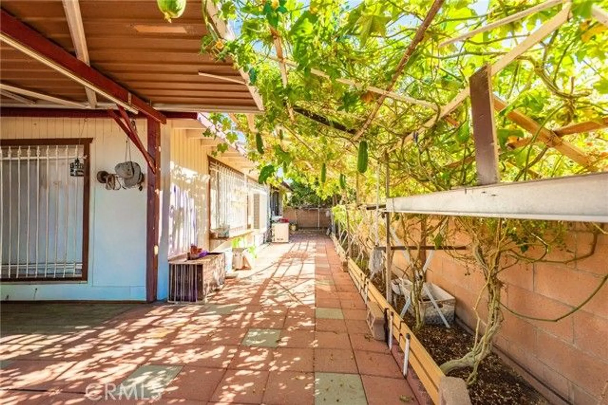 Property Slideshow image 21 of 25 | 1461 w mayberry ave, Hemet, CA, 92543